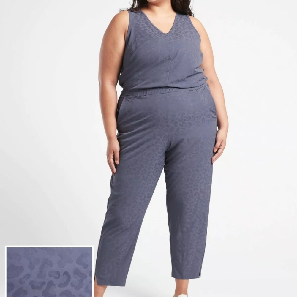 🏷️ATHLETA Brooklyn Textured Jumpsuit Jacquard Leopard Medieval Violet Size 20 - Picture 1 of 14